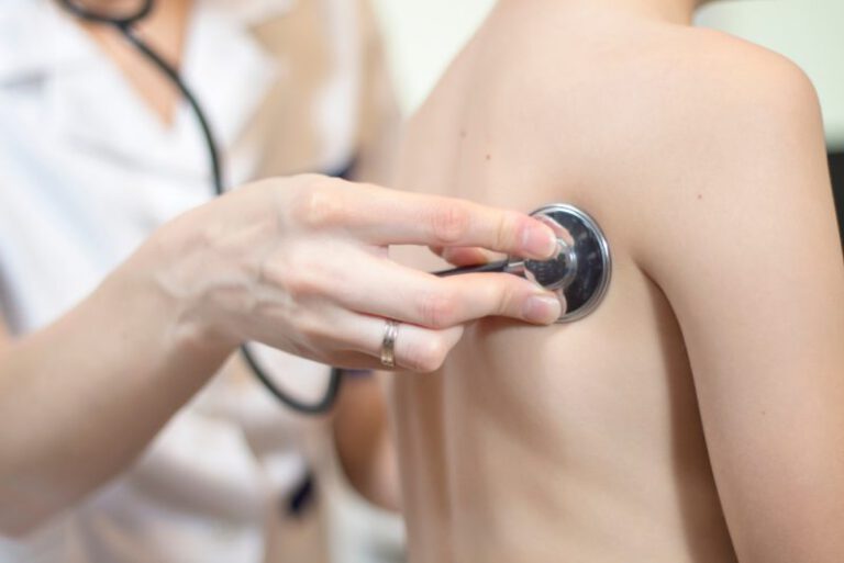 Fisioterapia respiratória: o que é e 3 maneiras de aplicar na rotina | CPAPS